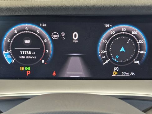 Used 2025 Volkswagen Tiguan SE AWD/4WD image 14