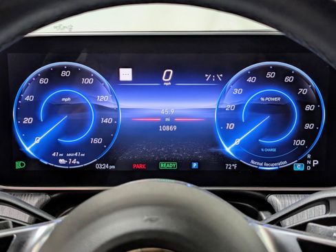 Used 2023 Mercedes-Benz EQE 500 4MATIC Sedan image 32