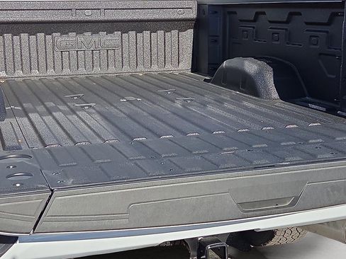 New 2026 GMC Sierra 3500 Denali w/ Denali Reserve Package image 9