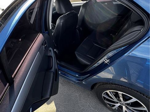 Used 2017 Volkswagen Jetta SE FWD image 10