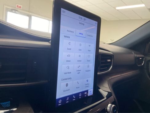 Used 2022 Ford Explorer Platinum w/ Equipment Group 601A image 32