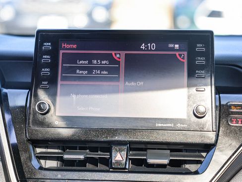 Used 2022 Toyota Camry XSE FWD image 3