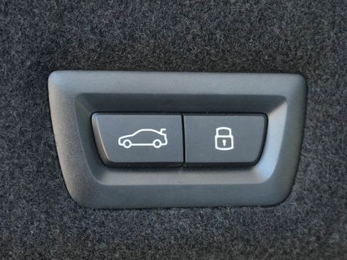 Certified 2023 BMW 740i w/ Parking Assistance Package RWD image 39