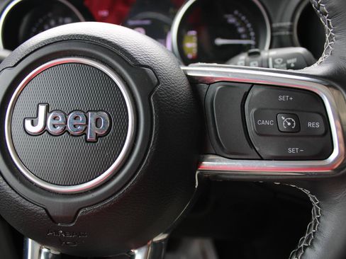 Used 2023 Jeep Wrangler Unlimited Sahara w/ Cold Weather Group AWD/4WD image 16