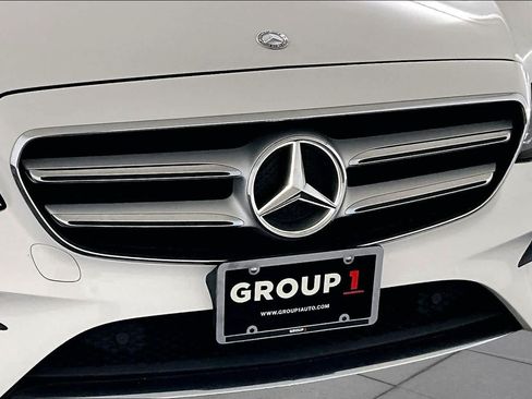 Certified 2017 Mercedes-Benz E 300 4MATIC image 32