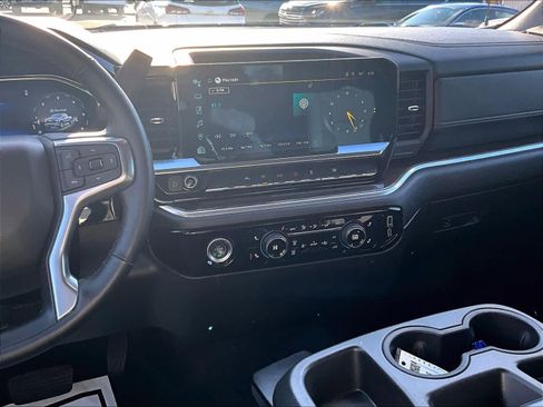 Used 2023 Chevrolet Silverado 1500 LT image 18