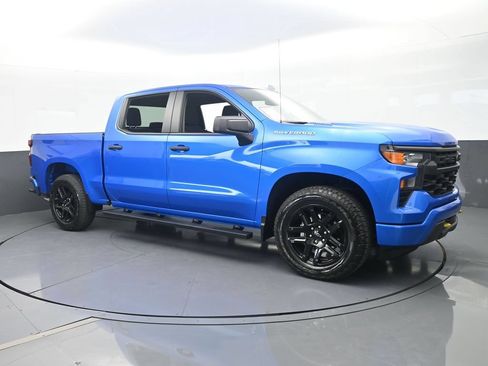Used 2025 Chevrolet Silverado 1500 Custom w/ Turbomax Blackout Package RWD image 8