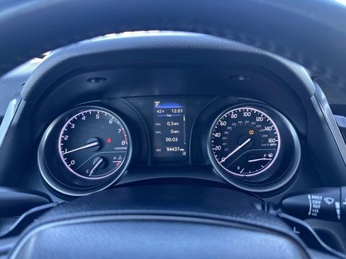 Used 2021 Toyota Camry SE image 23