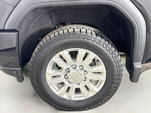 Used 2021 GMC Sierra 2500 Denali w/ Denali Ultimate Package image 32