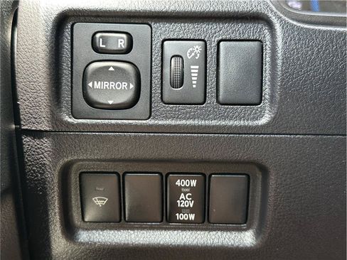 Used 2015 Toyota 4Runner SR5 AWD/4WD image 27