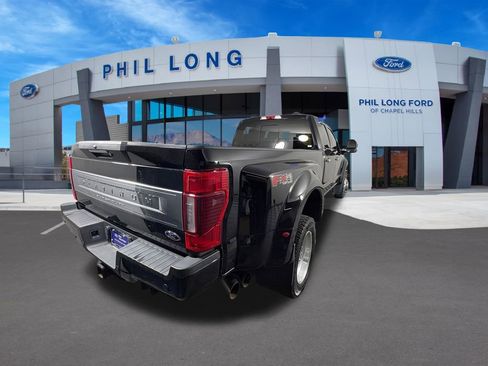 Certified 2022 Ford F450 Platinum w/ FX4 Off-Road Package AWD/4WD image 5