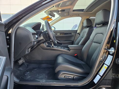 Used 2024 Honda Civic Touring image 9