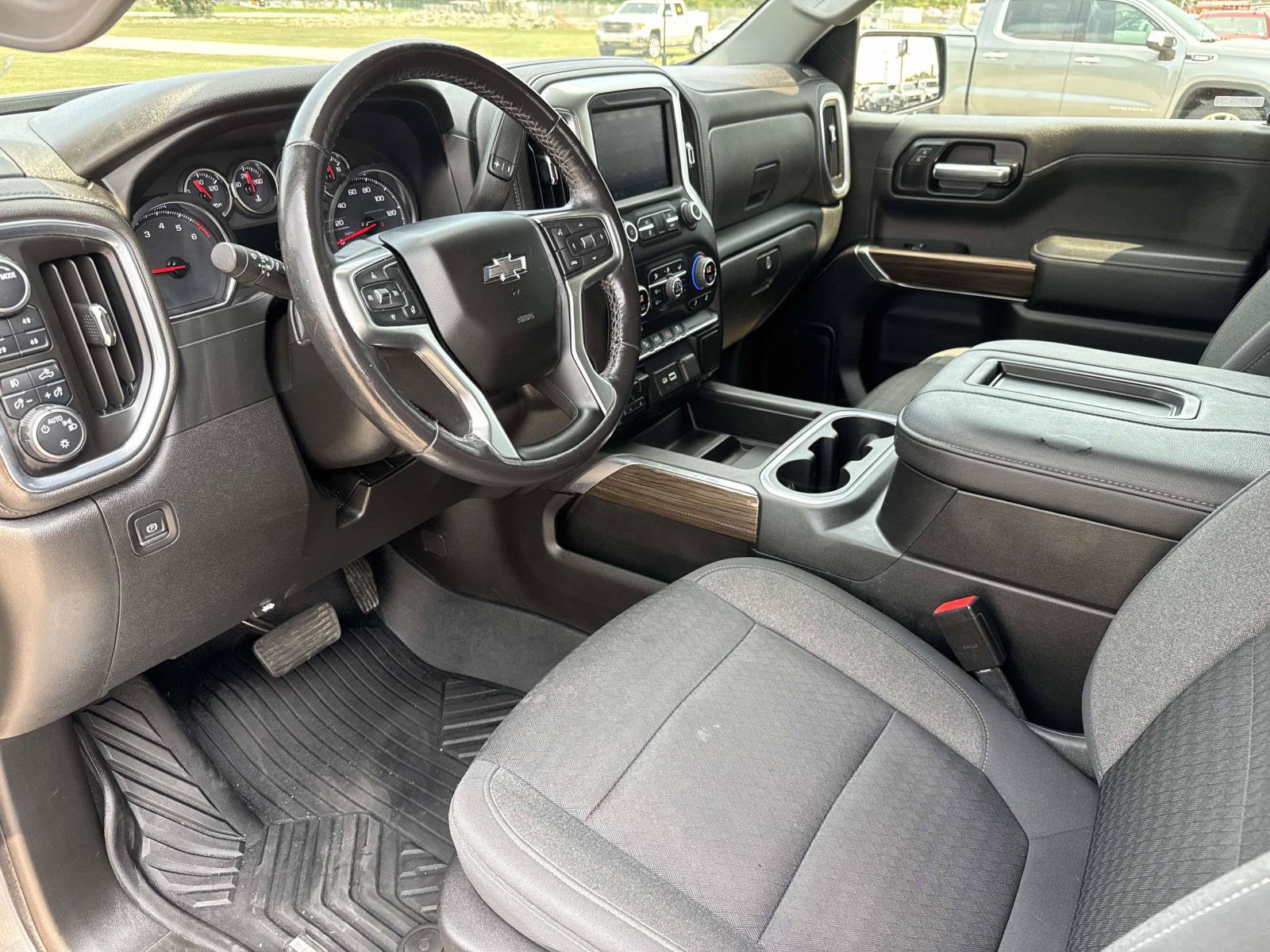 Used 2021 Chevrolet Silverado 1500 LT Trail Boss AWD/4WD image 26