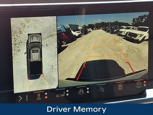 Used 2026 Chevrolet Silverado 1500 High Country w/ Technology Package AWD/4WD image 13