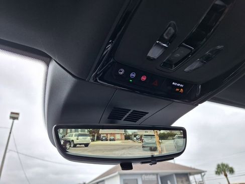 New 2026 Cadillac Lyriq V image 20