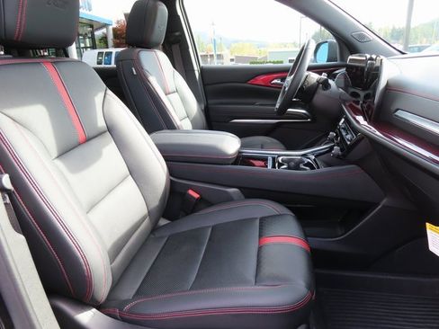 Certified 2024 Chevrolet Traverse RS w/ LPO, Floor Liner Package image 40