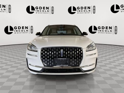 Used 2024 Lincoln Corsair Grand Touring image 3