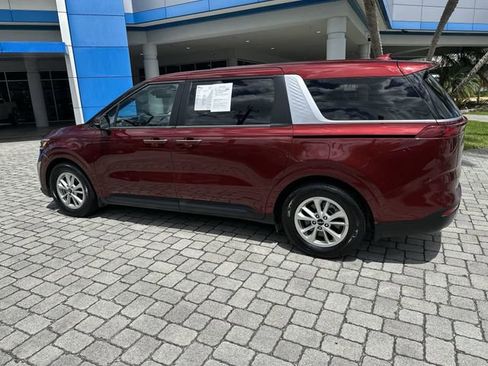 Used 2024 Kia Carnival LX FWD image 37