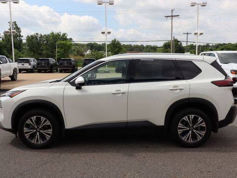 Used 2021 Nissan Rogue SV w/ Premium Package AWD/4WD image 29