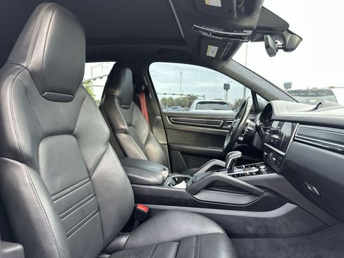 Used 2021 Porsche Cayenne GTS AWD/4WD image 23