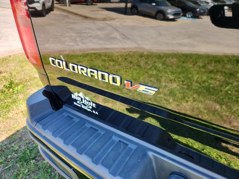 Used 2020 Chevrolet Colorado W/T w/ WT Convenience Package AWD/4WD image 37