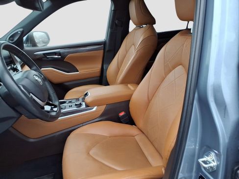 Used 2022 Toyota Highlander Platinum image 40