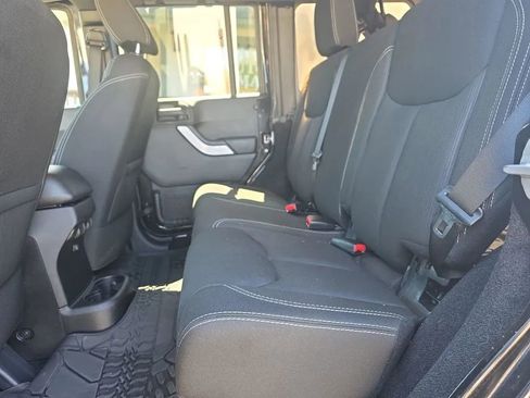 Used 2014 Jeep Wrangler Unlimited Sahara w/ Max Tow Package AWD/4WD image 22
