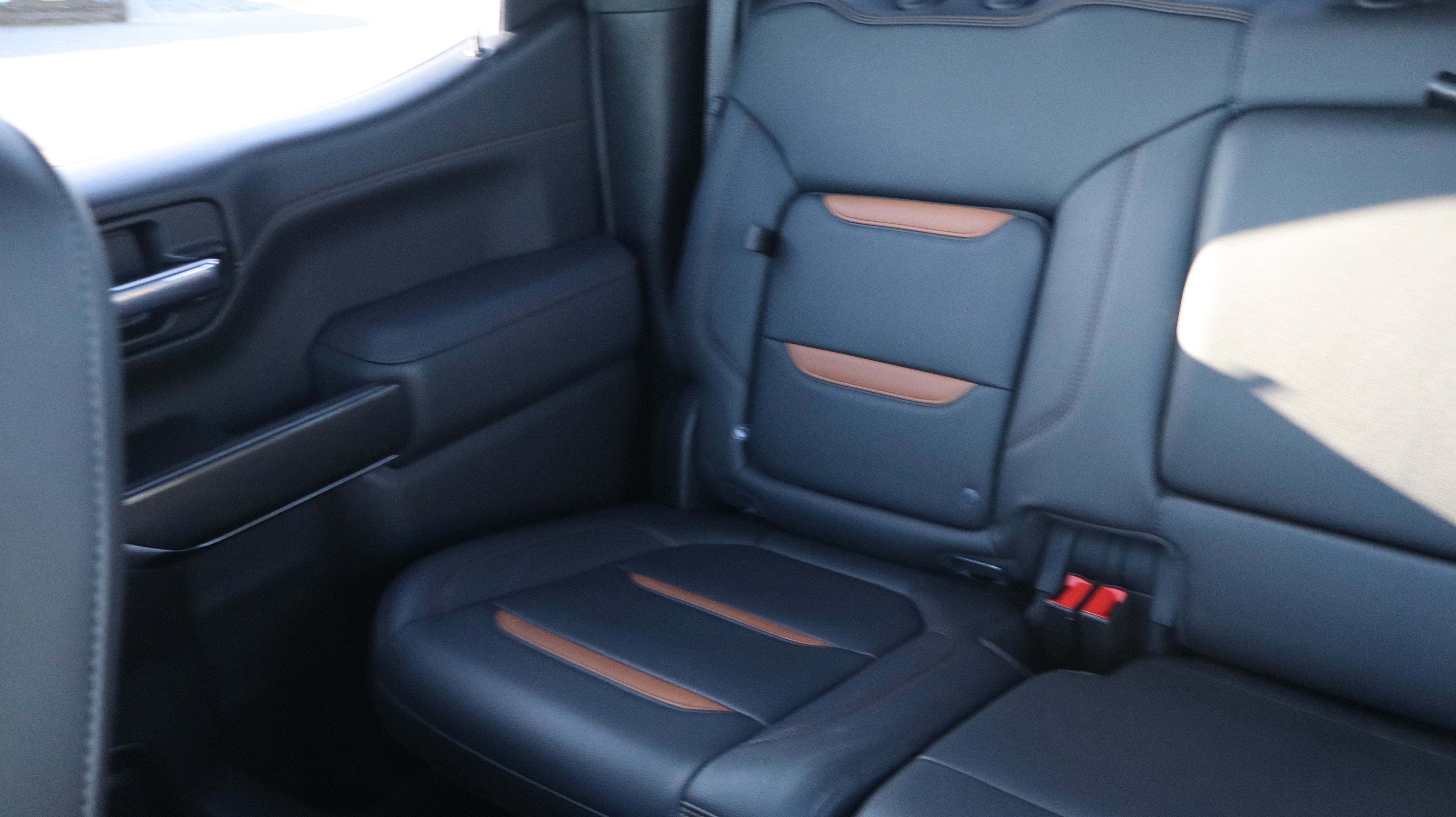 Used 2021 GMC Sierra 1500 AT4 w/ AT4 Preferred Package AWD/4WD image 13