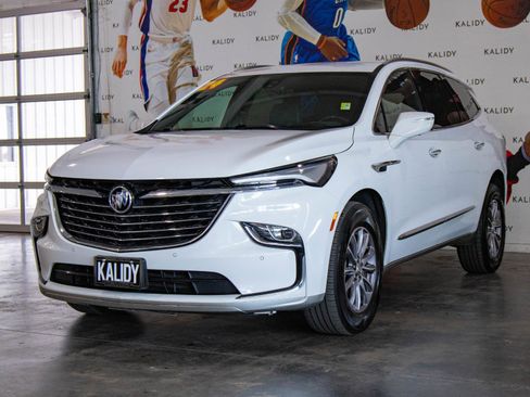 Used 2024 Buick Enclave Premium image 21