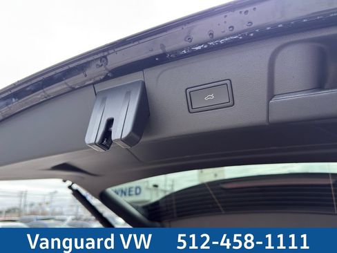 New 2026 Volkswagen Atlas SE FWD image 8
