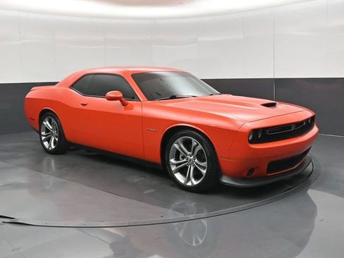 Used 2021 Dodge Challenger R/T RWD image 1