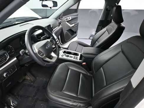 Used 2020 Ford Explorer XLT w/ Equipment Group 202A image 24
