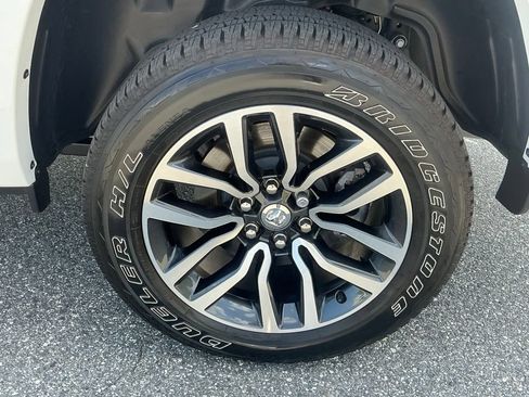 Used 2025 RAM 1500 Limited AWD/4WD image 22