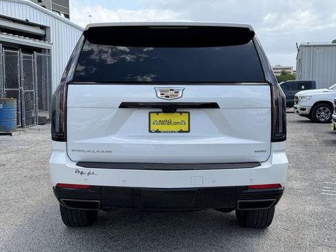 Used 2025 Cadillac Escalade Sport w/ LPO, Floor Liner Package image 4