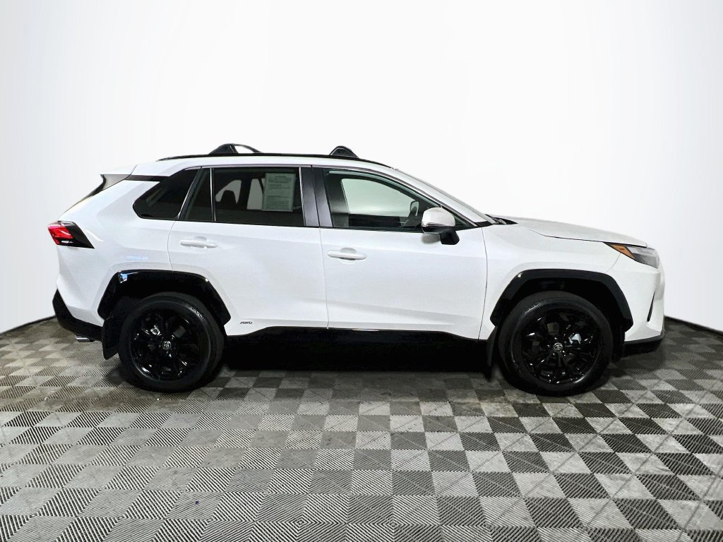 Certified 2025 Toyota RAV4 SE w/ Convenience Package AWD/4WD image 8