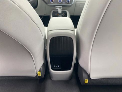 New 2026 Hyundai Kona SE FWD image 32
