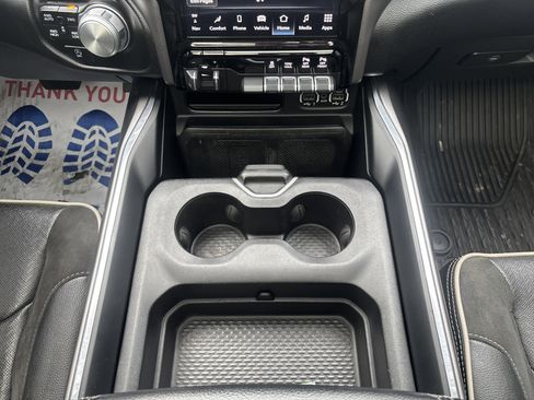 Used 2023 RAM 1500 Laramie AWD/4WD image 11