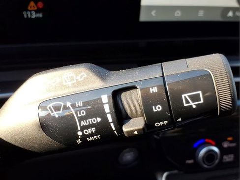 Used 2025 Kia Carnival SX Prestige FWD image 30