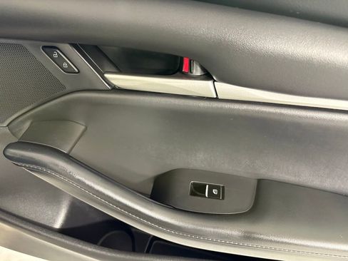 Used 2023 MAZDA MAZDA3 s FWD image 15