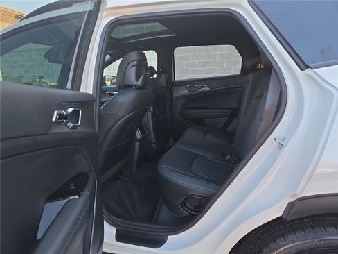Certified 2024 Kia Sportage X-Line Prestige image 32