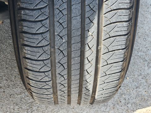 Used 2024 Ford Expedition Max XLT image 12