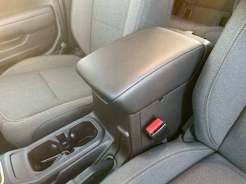 New 2025 Jeep Gladiator Sport image 20