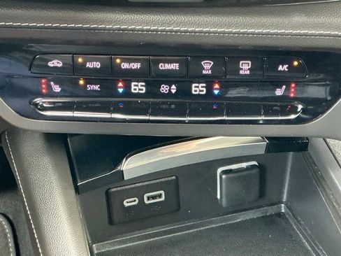 Used 2022 Buick Envision Preferred FWD image 14