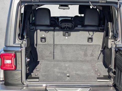 Certified 2024 Jeep Wrangler Unlimited Rubicon w/ Convenience Group AWD/4WD image 19