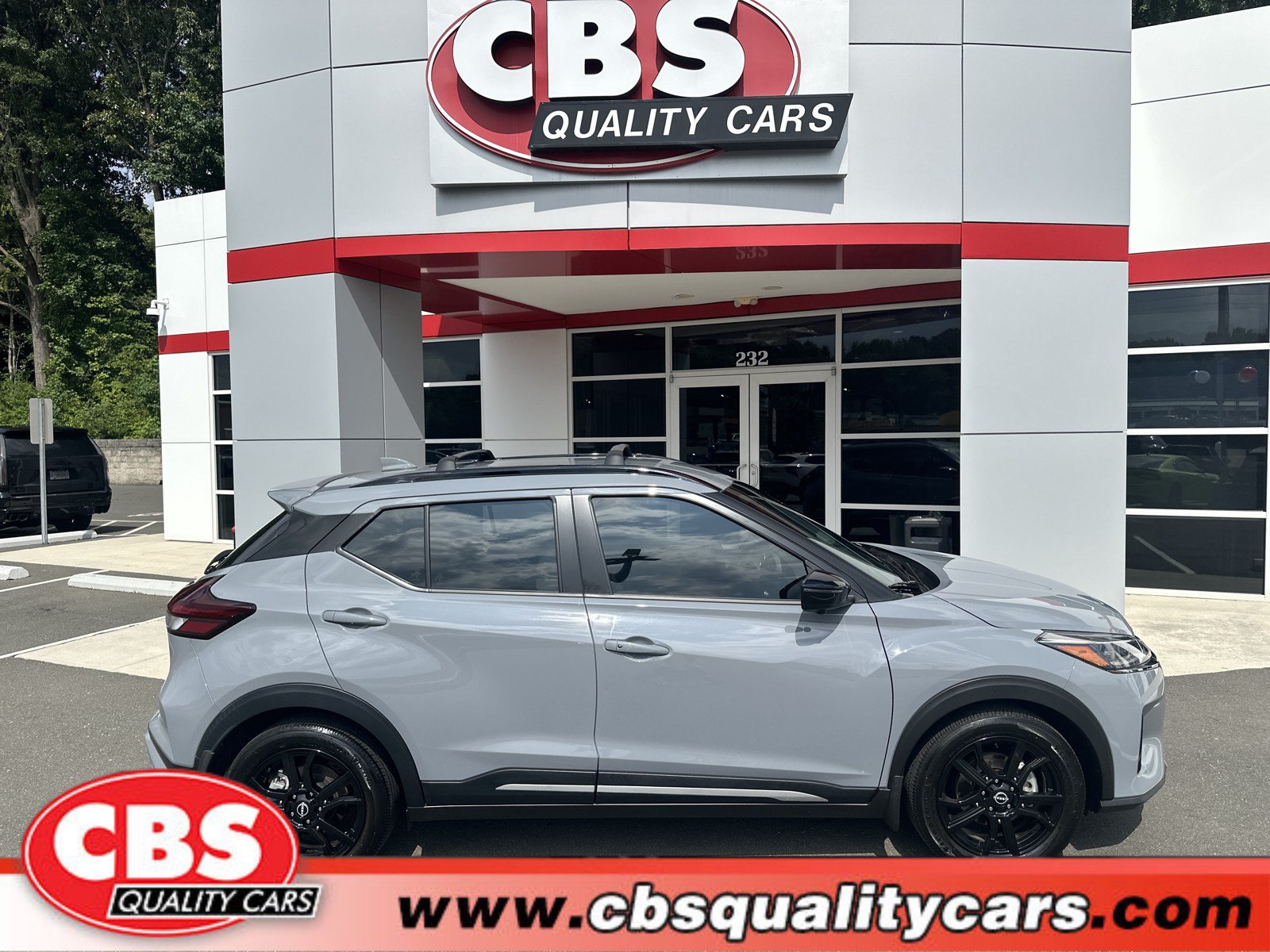 Used 2024 Nissan Kicks SR w/ SR Premium Package FWD image 1
