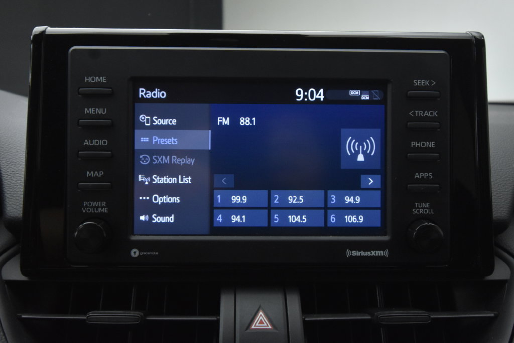Used 2021 Toyota RAV4 LE AWD/4WD image 11