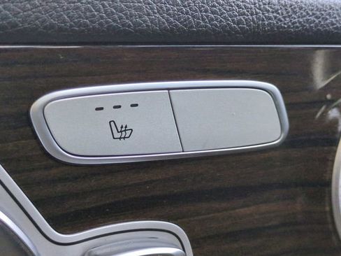 Used 2017 Mercedes-Benz GLC 300 4MATIC w/ Premium 2 Package image 24