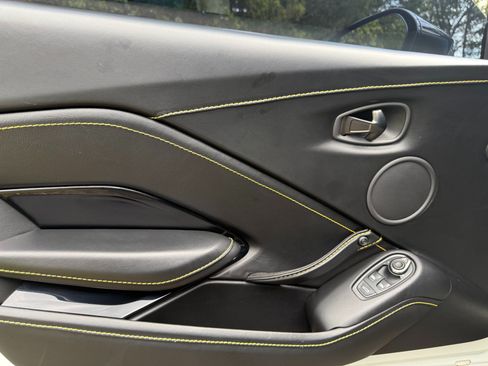 Used 2019 Aston Martin V8 Vantage Coupe RWD image 29