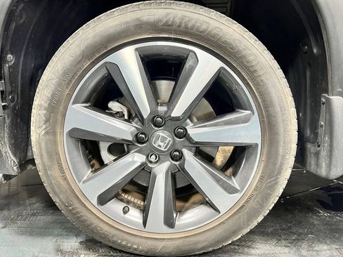 Used 2025 Honda Pilot Elite image 26