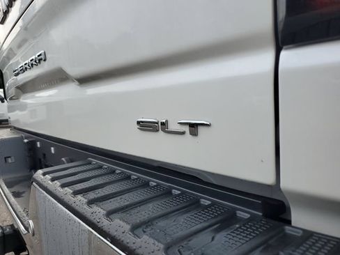 Used 2025 GMC Sierra 1500 SLT w/ SLT Premium Plus Package AWD/4WD image 8